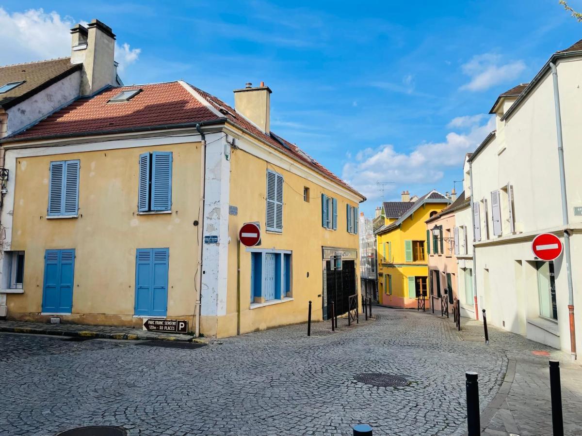 Studio Au Vieux Marly-Le-Roi - Bien Equipe - Matelas De Qualite - 7Min Du Train Vers Paris Экстерьер фото